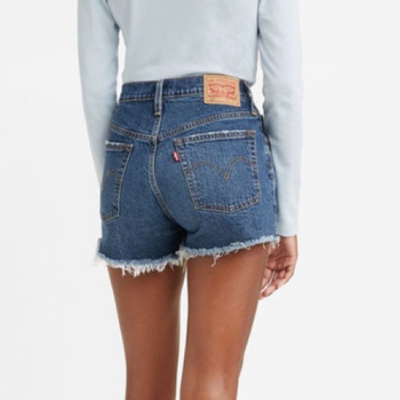 LEVI'S WOMEN'S 501 ORIGINAL DENIM SHORTS - SALSA MOOD SIZE 30 - Picture 2 of 10